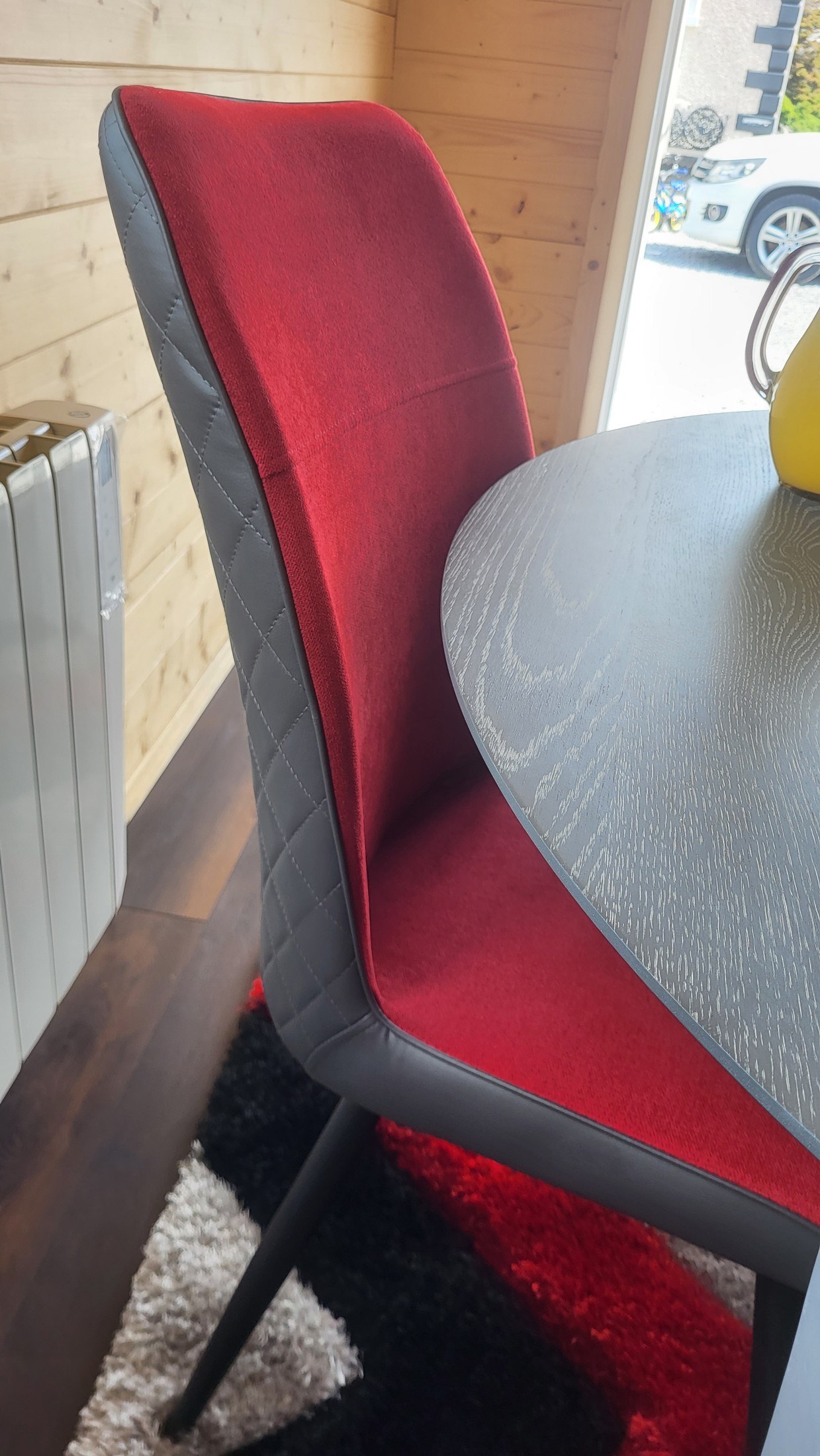 Round Warrington Dining Set with 4 Red Chairs