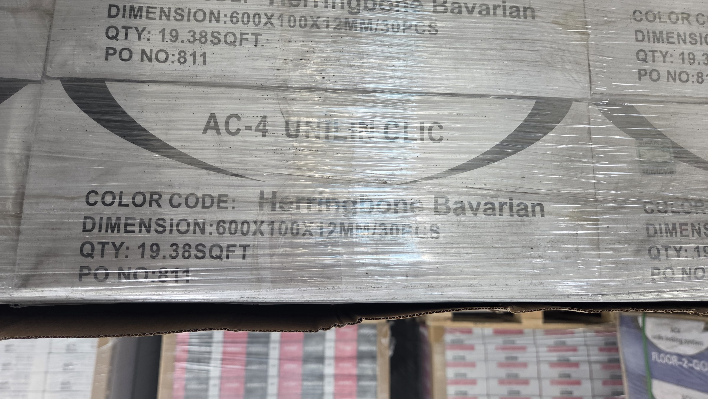 Bavarian Oak — 12mm 12mm Matte Herringbone